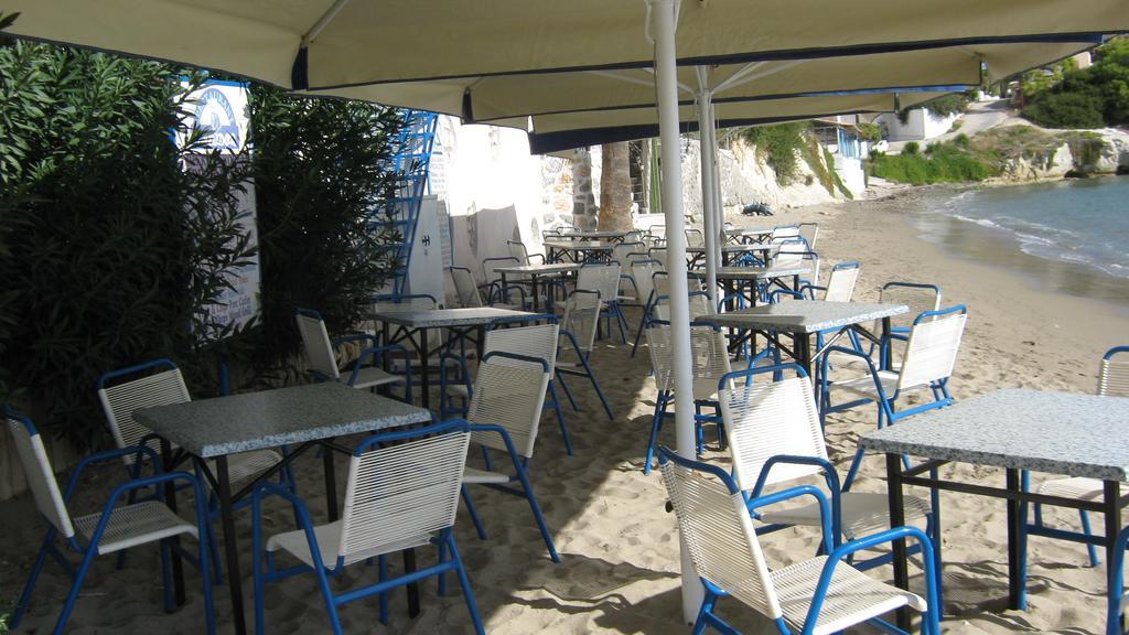 Agia Marina  Oasis Hotel Theodoros & Litsa Galaris מראה חיצוני תמונה