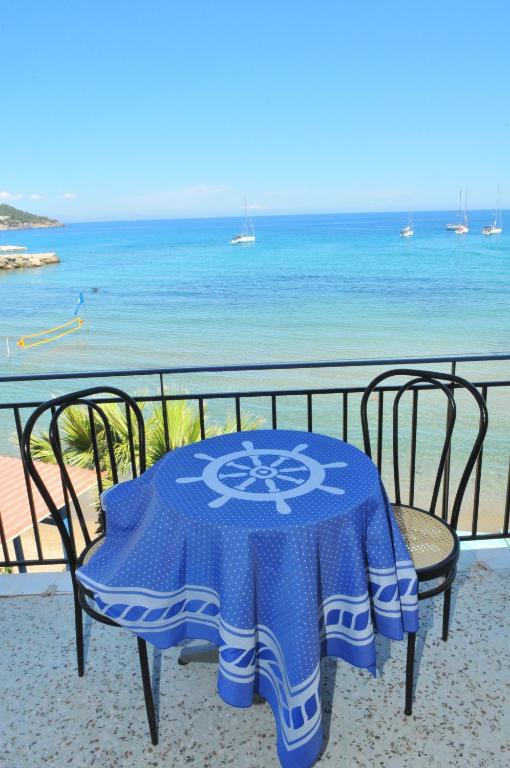 Agia Marina  Oasis Hotel Theodoros & Litsa Galaris מראה חיצוני תמונה