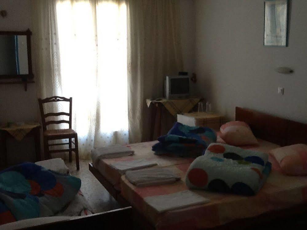 Agia Marina  Oasis Hotel Theodoros & Litsa Galaris מראה חיצוני תמונה